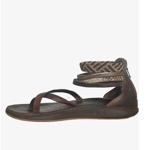 CHACO Leather Dawkins Ankle Strap Sandal Size 7